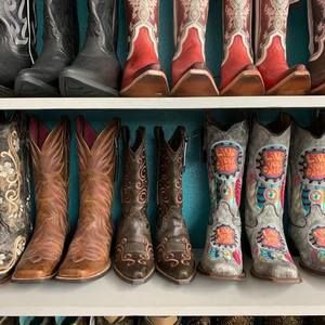 Meet your Posher, Liz